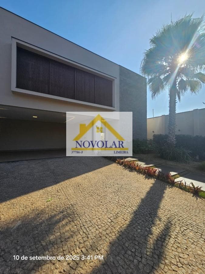 Casa em Condomínio Residencial Greville